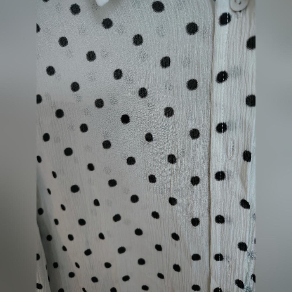 Theory White Button-Down Shirt with Black Polka Dots - Picture 3 of 4